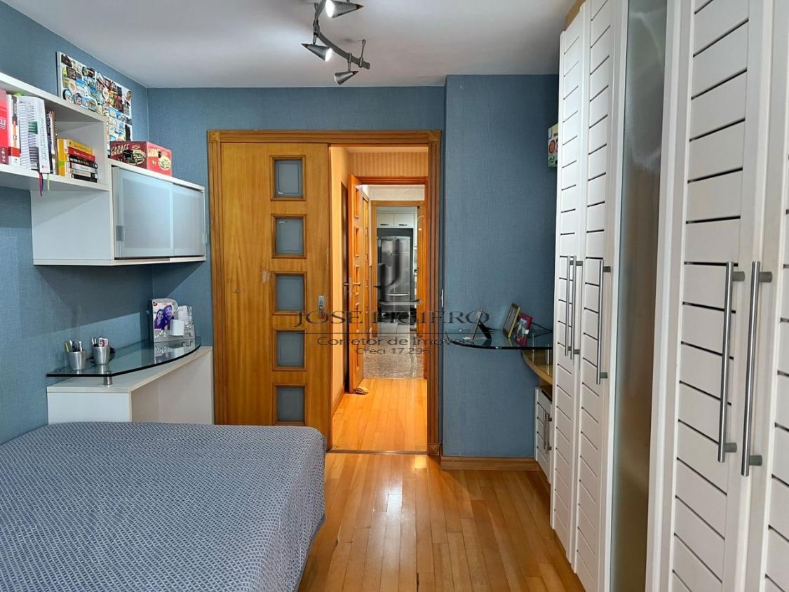 Apartamento à venda com 4 quartos, 192m² - Foto 16