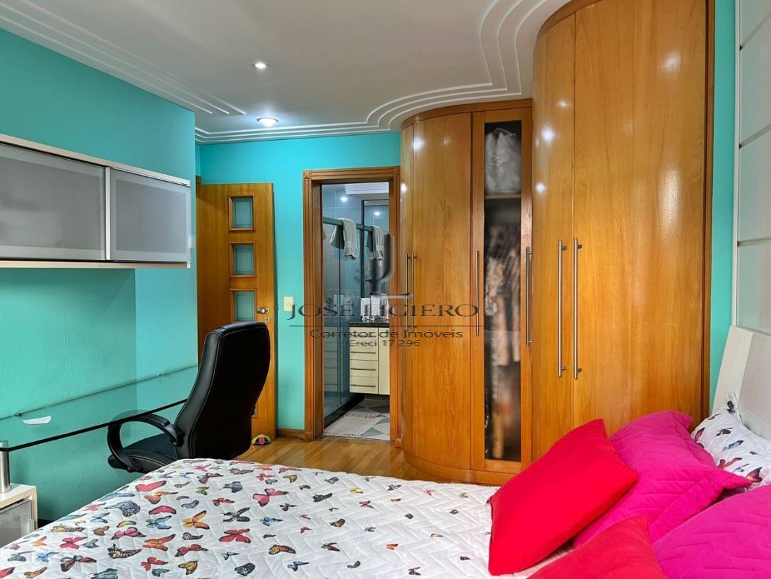 Apartamento à venda com 4 quartos, 192m² - Foto 18