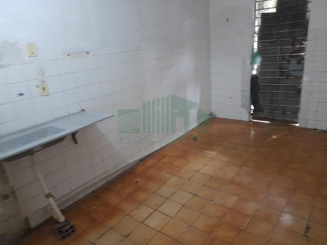 Casa à venda com 3 quartos, 180m² - Foto 8