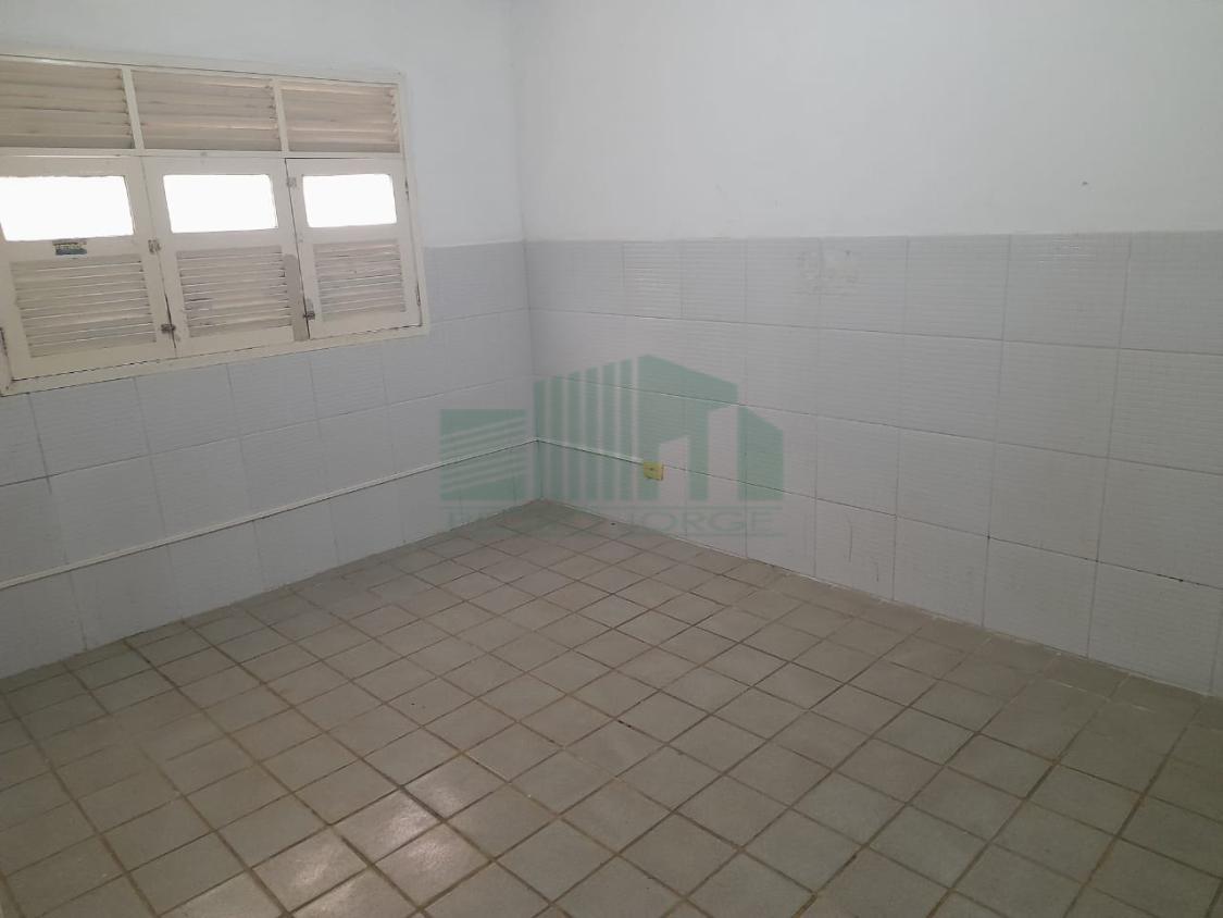 Casa à venda com 3 quartos, 180m² - Foto 15