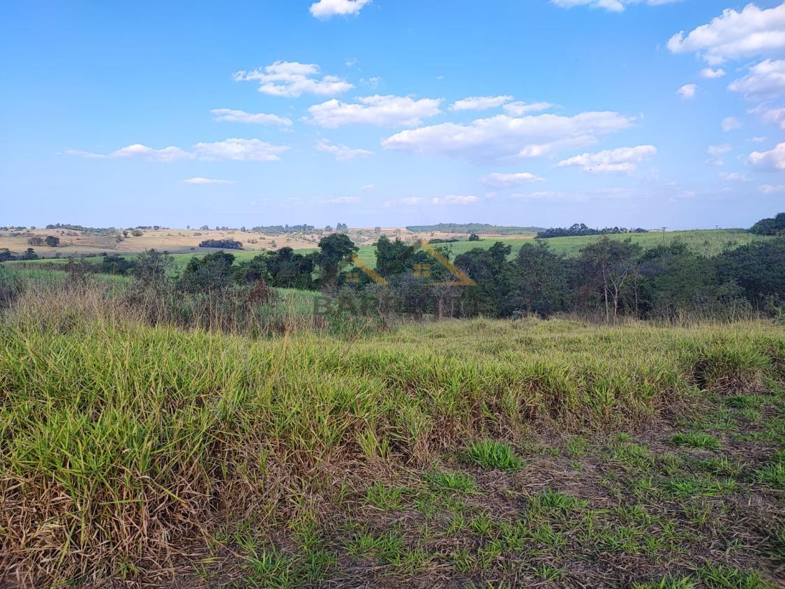 Terreno à venda, 1000m² - Foto 1