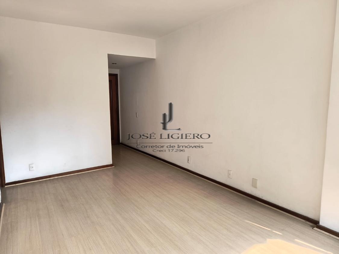 Apartamento à venda com 2 quartos, 93m² - Foto 2