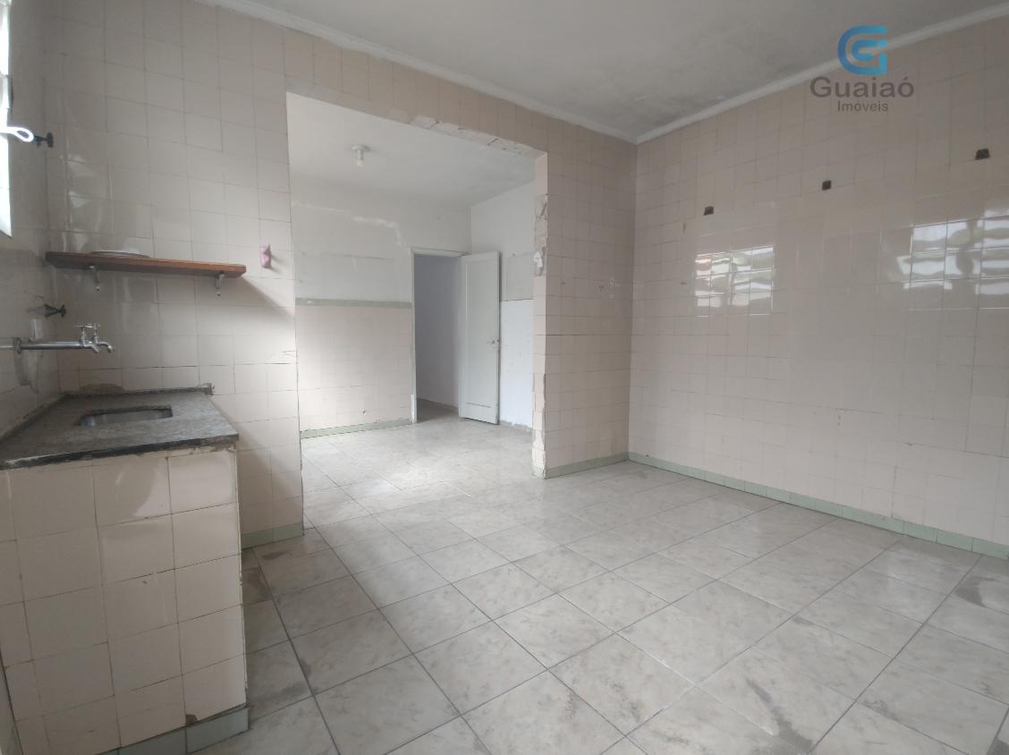 Casa à venda com 2 quartos, 80m² - Foto 11