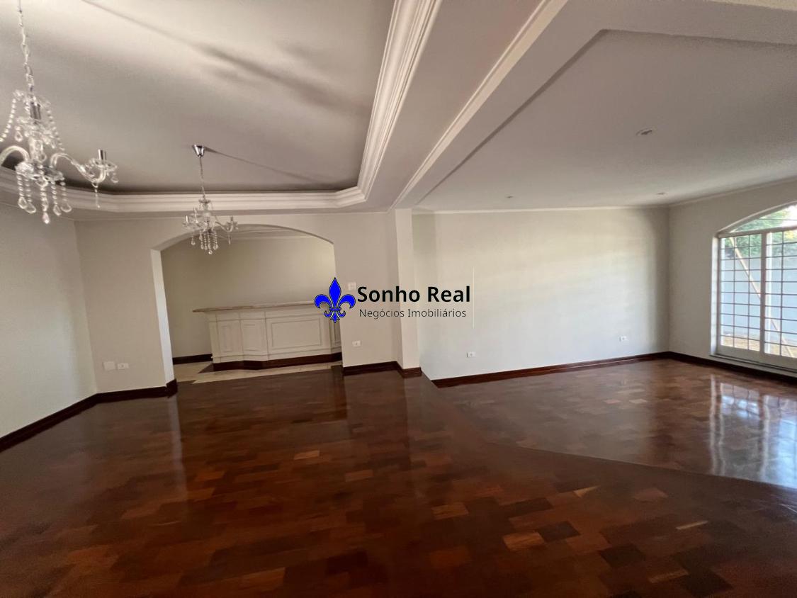 Casa à venda com 3 quartos, 250m² - Foto 2