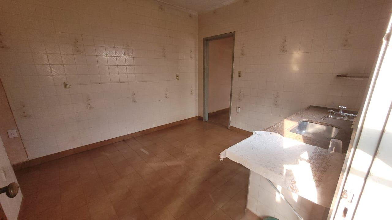 Casa à venda com 3 quartos, 135m² - Foto 2