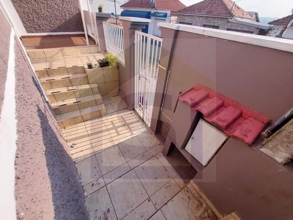 Casa à venda e aluguel com 3 quartos, 130m² - Foto 2