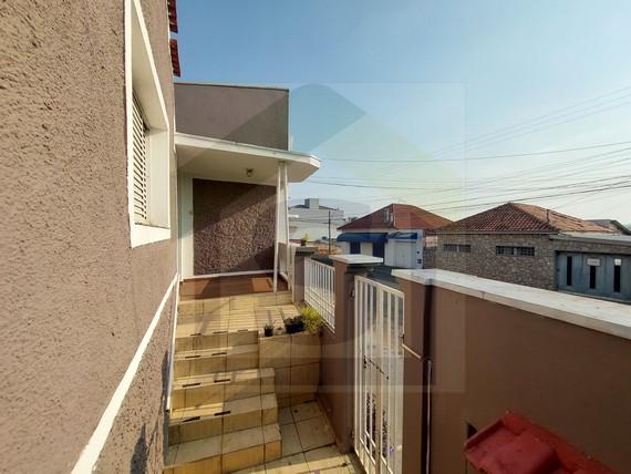 Casa à venda e aluguel com 3 quartos, 130m² - Foto 1