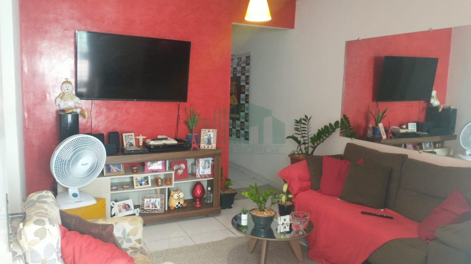 Casa à venda com 3 quartos, 70m² - Foto 1