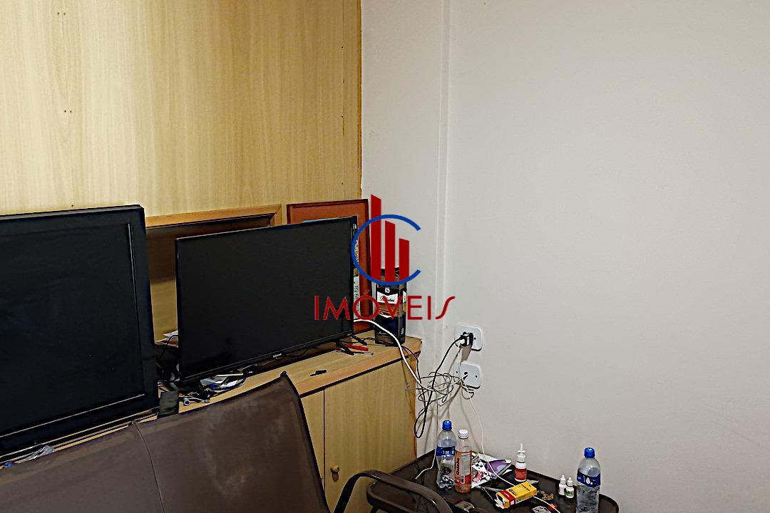 Apartamento à venda com 1 quarto, 30m² - Foto 2