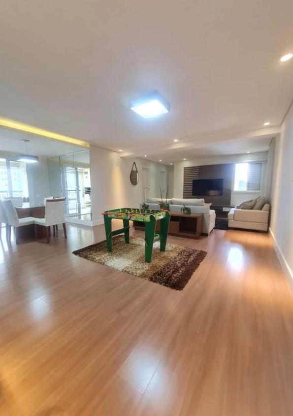 Apartamento à venda com 3 quartos, 131m² - Foto 9