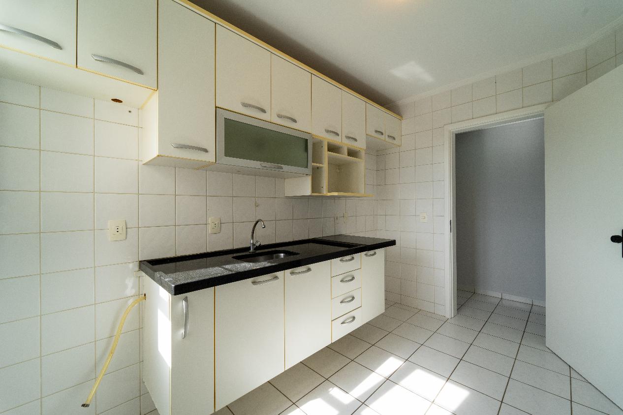 Apartamento à venda com 2 quartos, 75m² - Foto 4