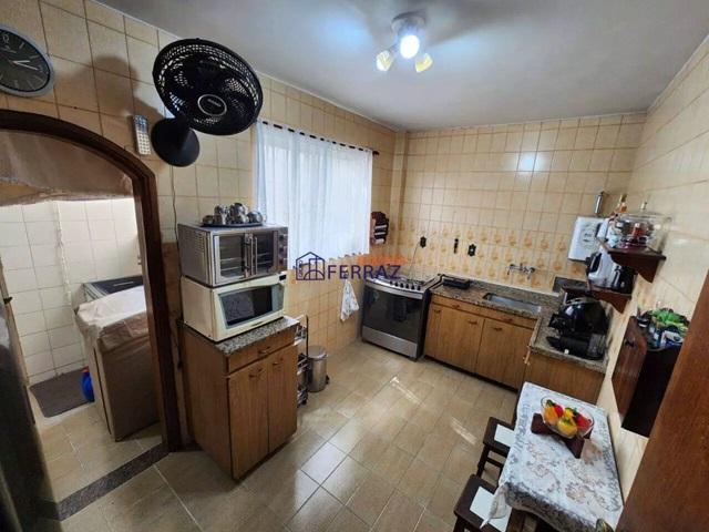 Apartamento à venda com 3 quartos, 140m² - Foto 11