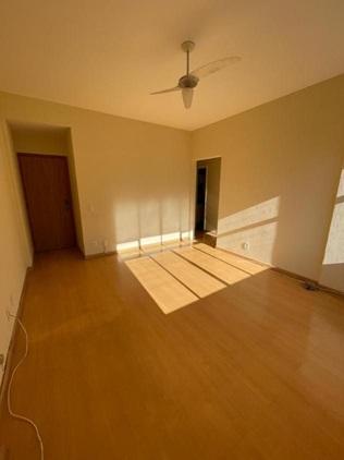 Apartamento à venda com 2 quartos, 85m² - Foto 2