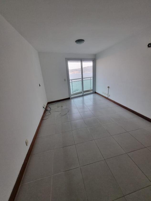 Apartamento à venda com 4 quartos, 220m² - Foto 9