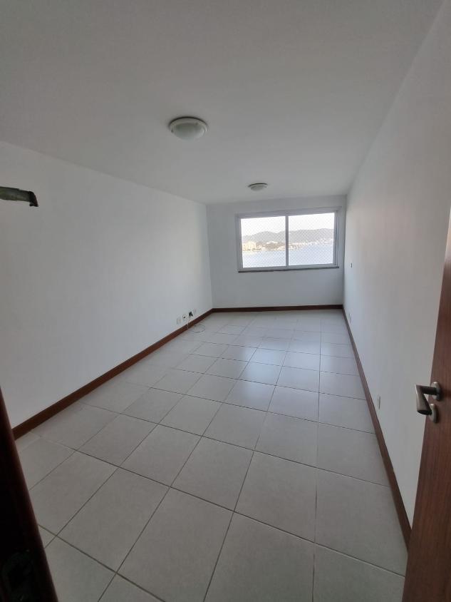 Apartamento à venda com 4 quartos, 220m² - Foto 12