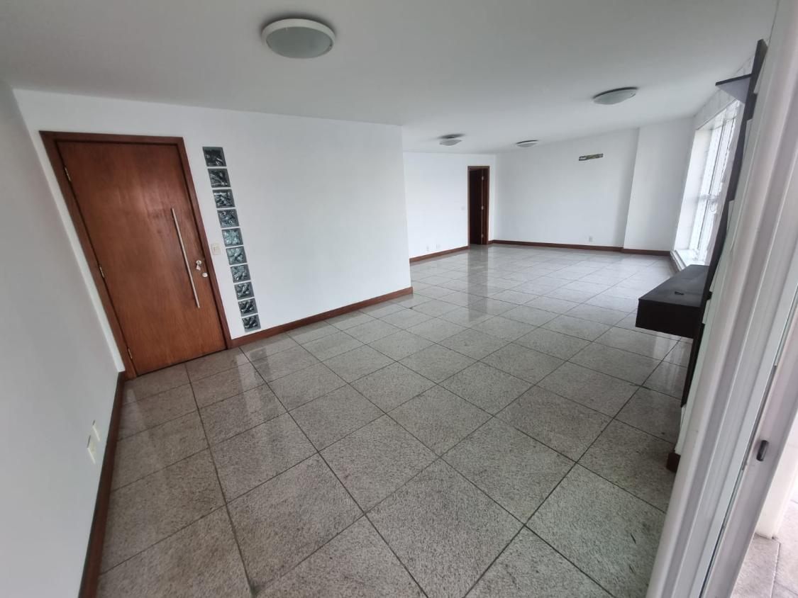 Apartamento à venda com 4 quartos, 220m² - Foto 6