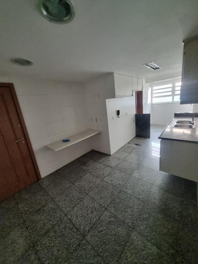 Apartamento à venda com 4 quartos, 220m² - Foto 25