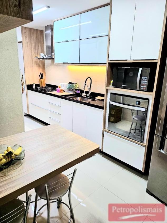 Apartamento à venda com 2 quartos, 74m² - Foto 9