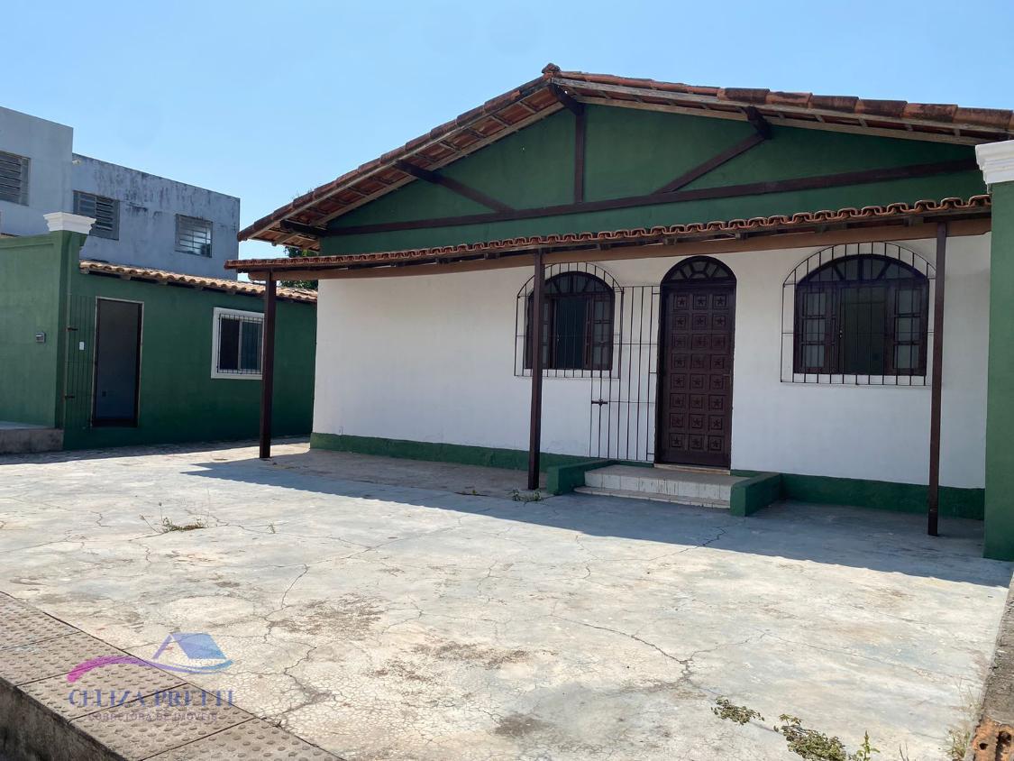 Casa à venda com 5 quartos, 570m² - Foto 1