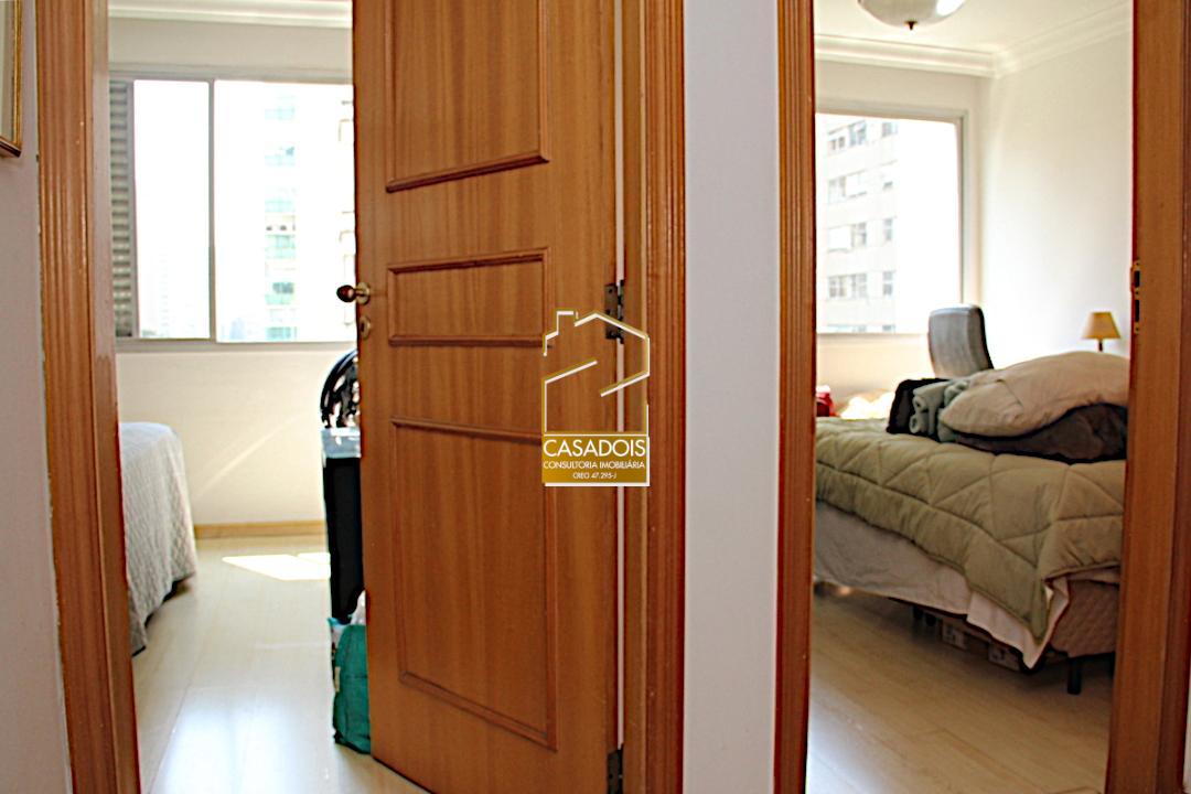 Apartamento à venda com 3 quartos, 125m² - Foto 19