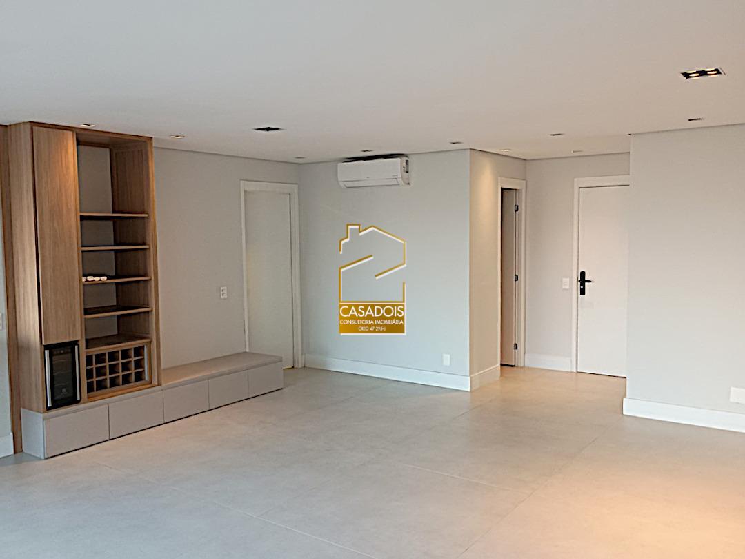 Apartamento à venda e aluguel com 3 quartos, 145m² - Foto 8