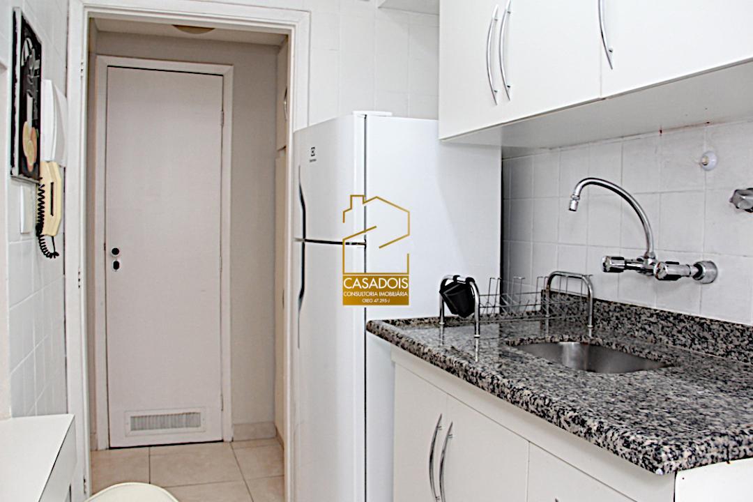 Apartamento para alugar com 1 quarto, 50m² - Foto 13