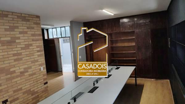 Casa à venda e aluguel com 8 quartos, 400m² - Foto 28