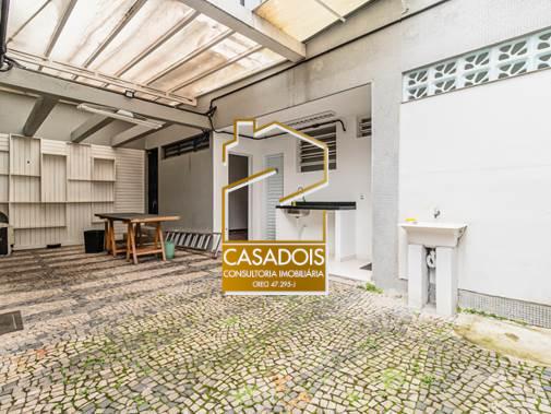 Casa à venda e aluguel com 8 quartos, 400m² - Foto 20