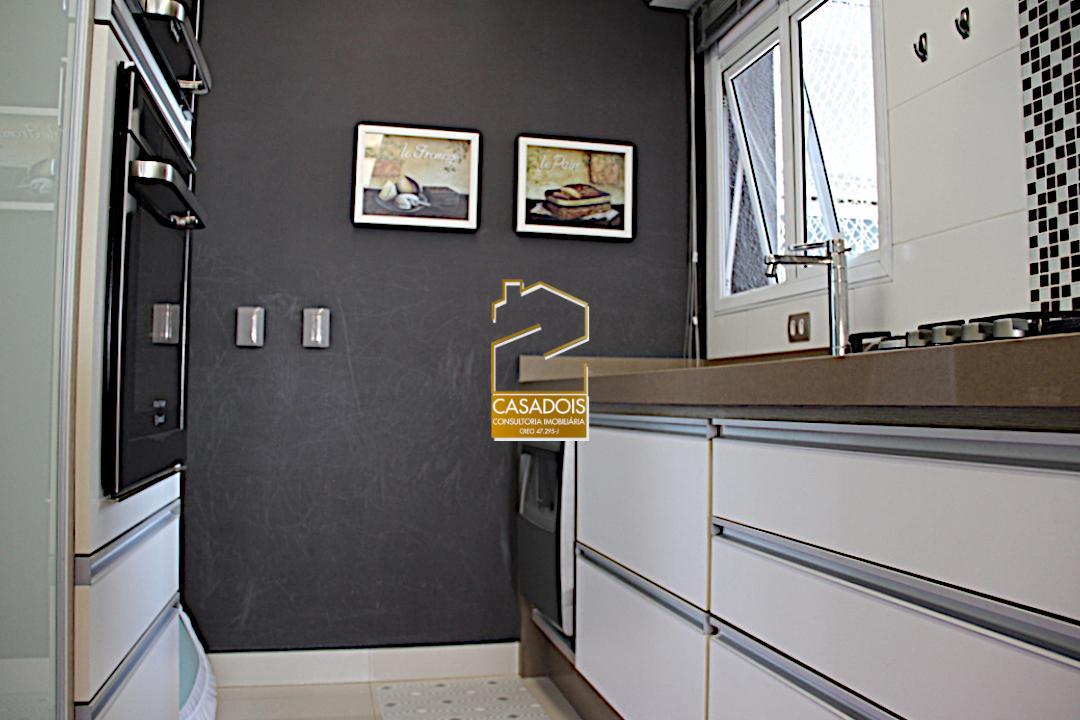 Apartamento à venda com 3 quartos, 143m² - Foto 26