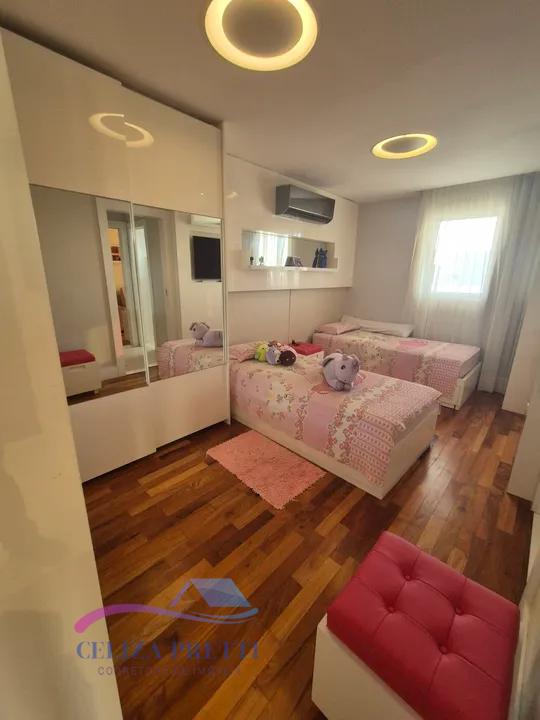 Casa à venda com 4 quartos, 350m² - Foto 21