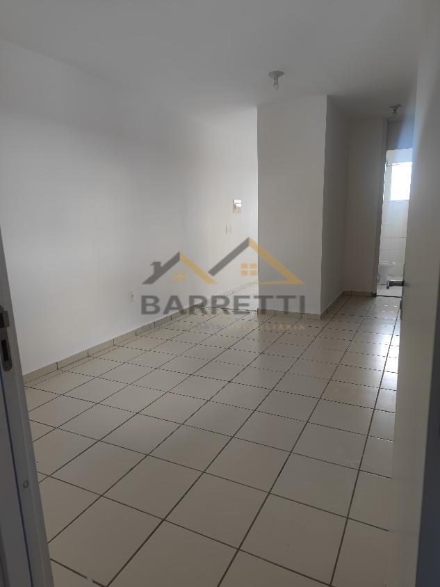 Apartamento à venda com 2 quartos, 44m² - Foto 1