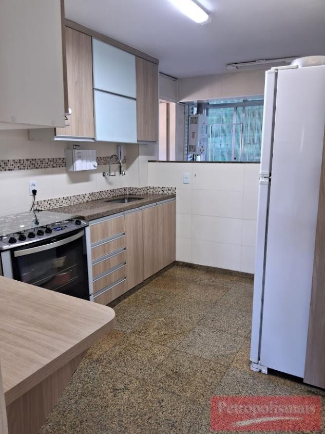 Apartamento à venda com 2 quartos, 82m² - Foto 7