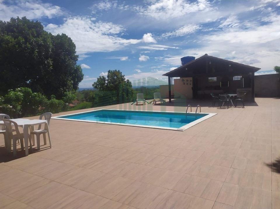 Chácara à venda com 3 quartos, 2400m² - Foto 2