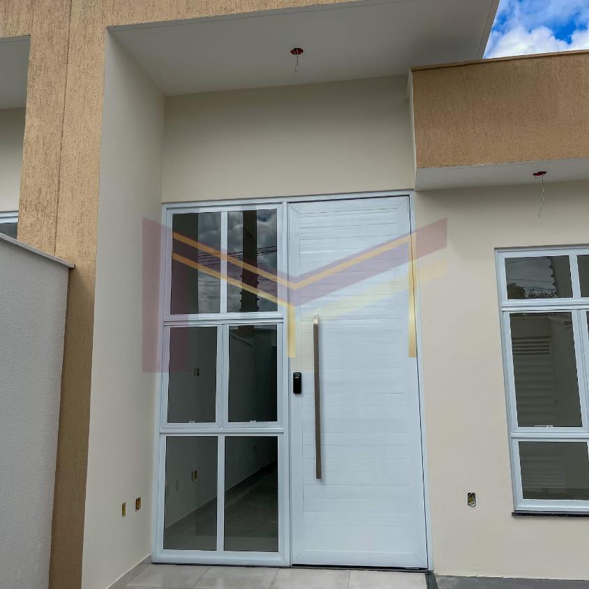 Casa à venda com 2 quartos, 68m² - Foto 1