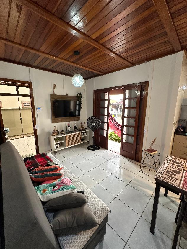 Casa à venda com 2 quartos, 90m² - Foto 13