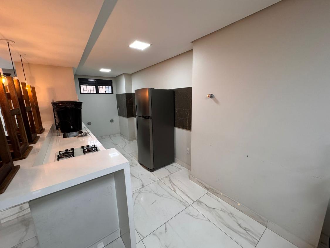 Apartamento à venda com 3 quartos, 98m² - Foto 2