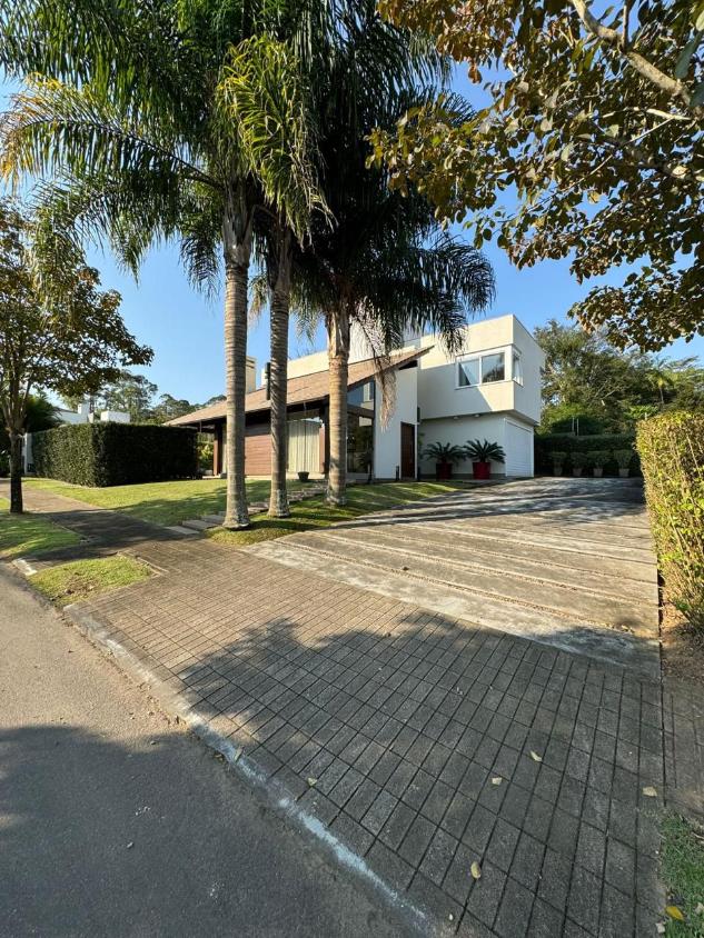 Casa de Condomínio à venda com 3 quartos, 386m² - Foto 2