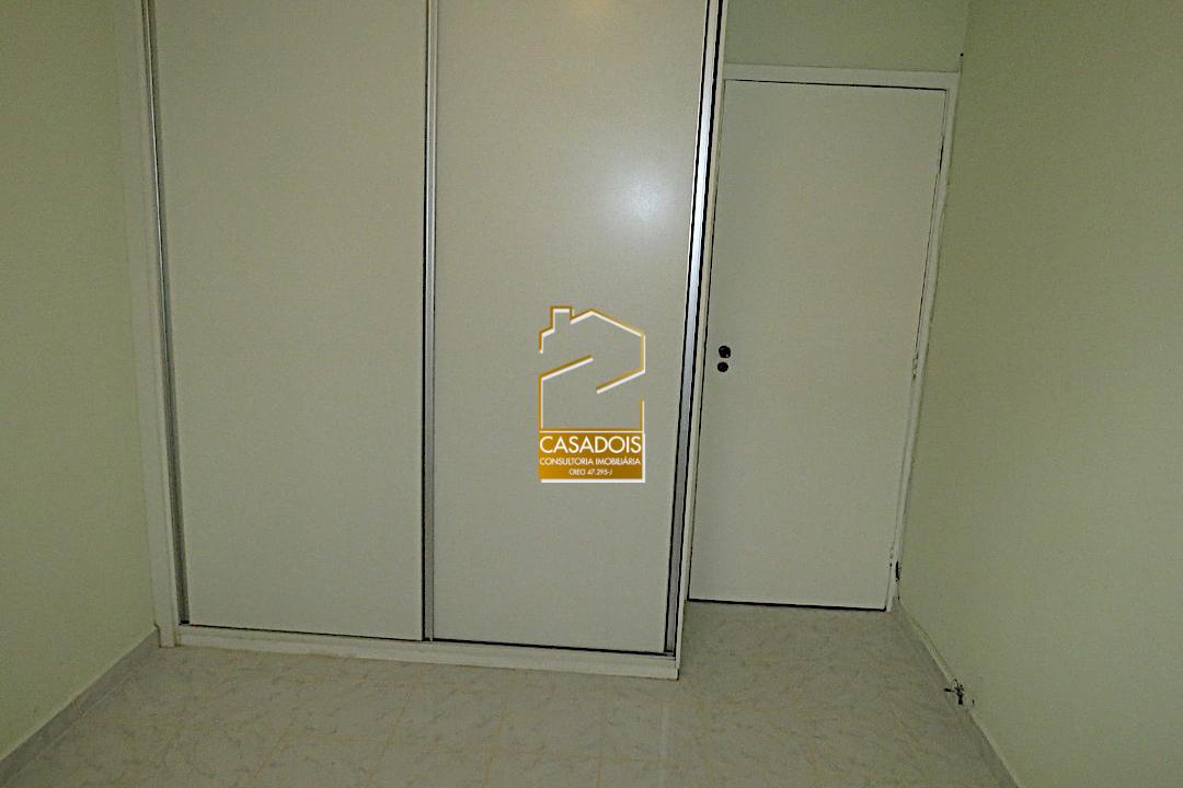 Apartamento à venda com 3 quartos, 85m² - Foto 4