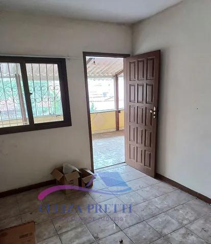 Casa à venda com 3 quartos, 280m² - Foto 2