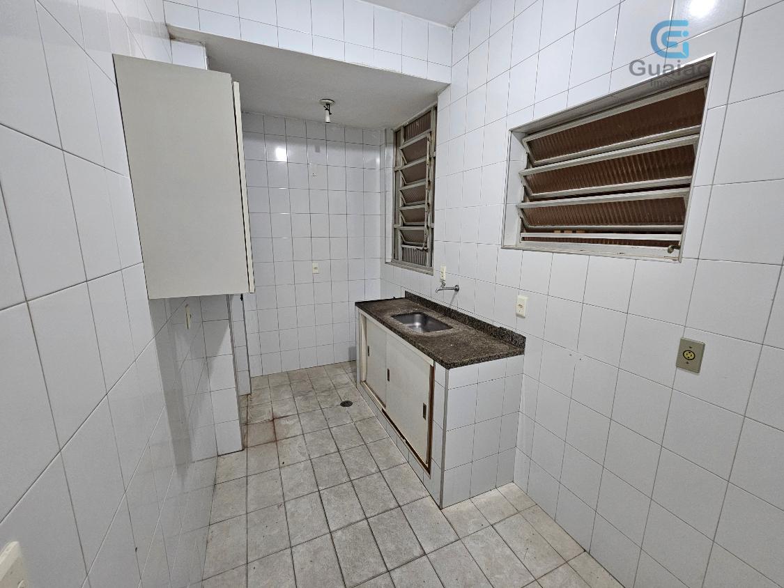 Apartamento à venda com 2 quartos, 77m² - Foto 11