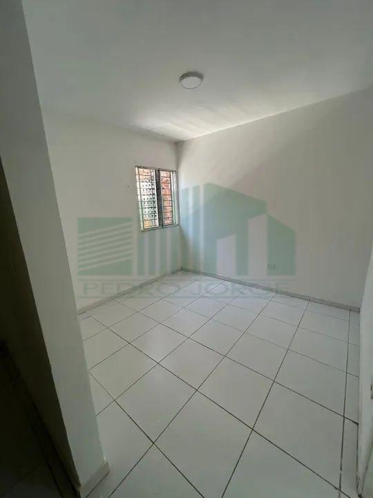 Casa à venda com 3 quartos, 76m² - Foto 9