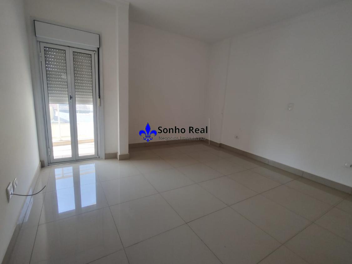 Apartamento à venda com 3 quartos, 114m² - Foto 13