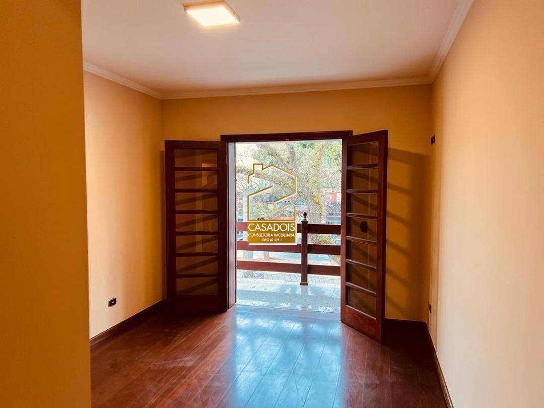 Casa à venda e aluguel com 4 quartos, 500m² - Foto 10