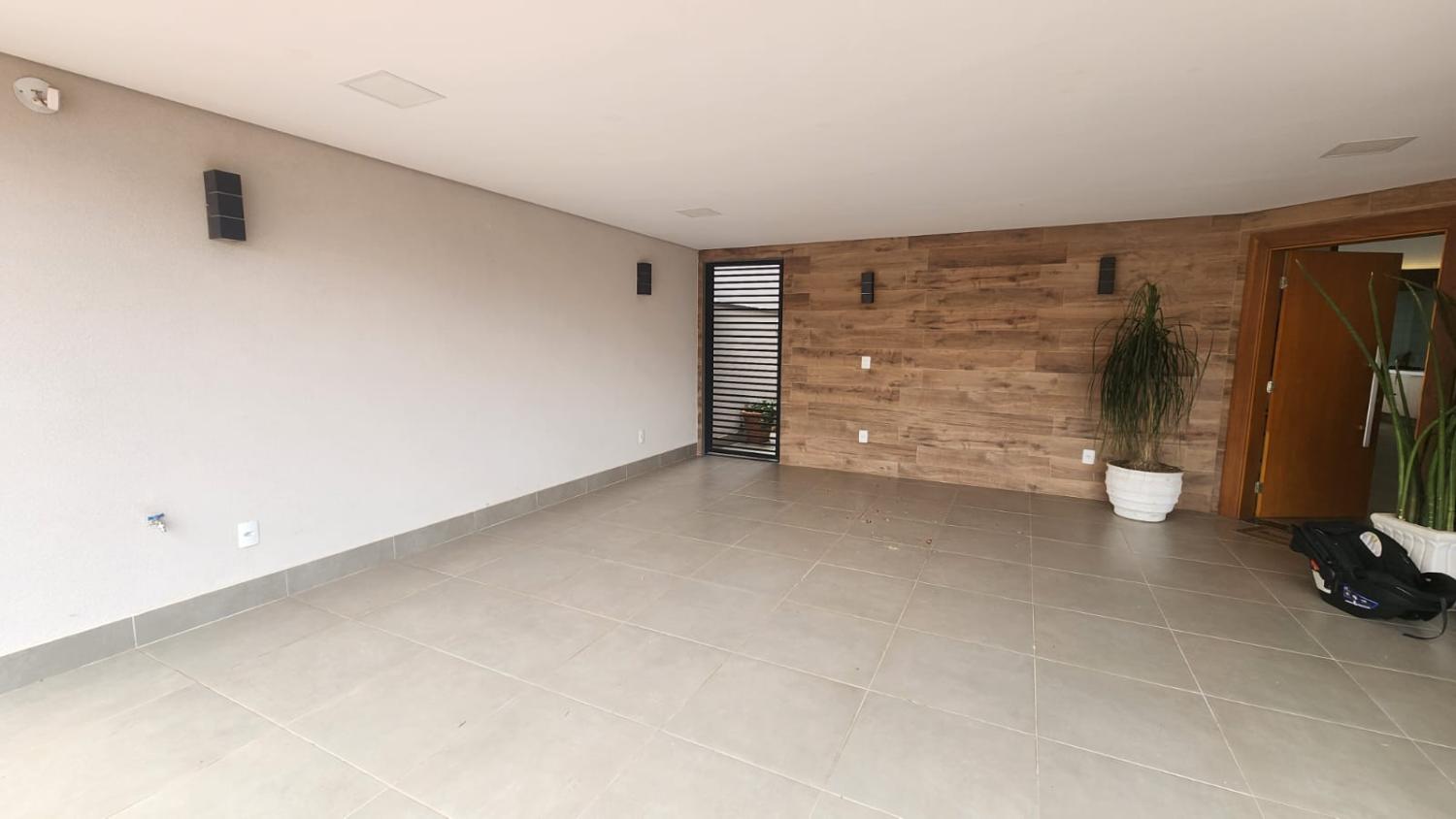 Casa de Condomínio à venda com 4 quartos, 252m² - Foto 3