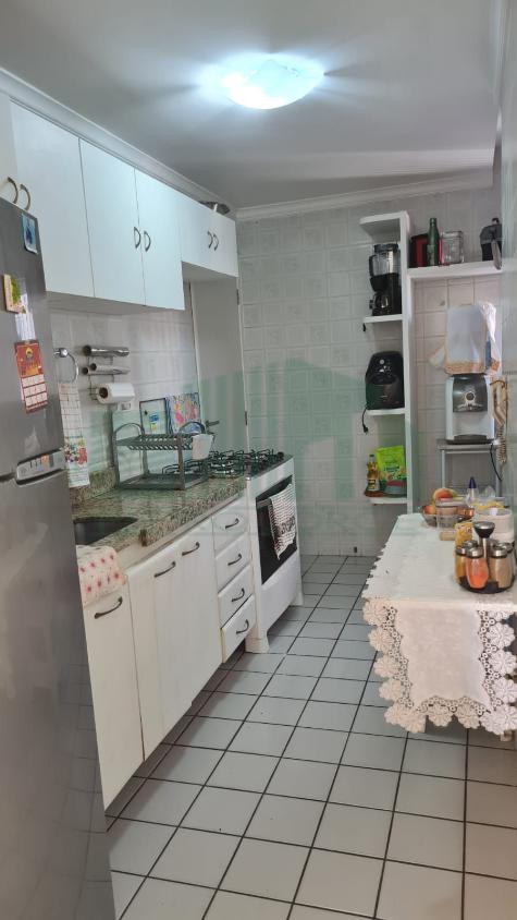 Apartamento à venda com 3 quartos, 97m² - Foto 3