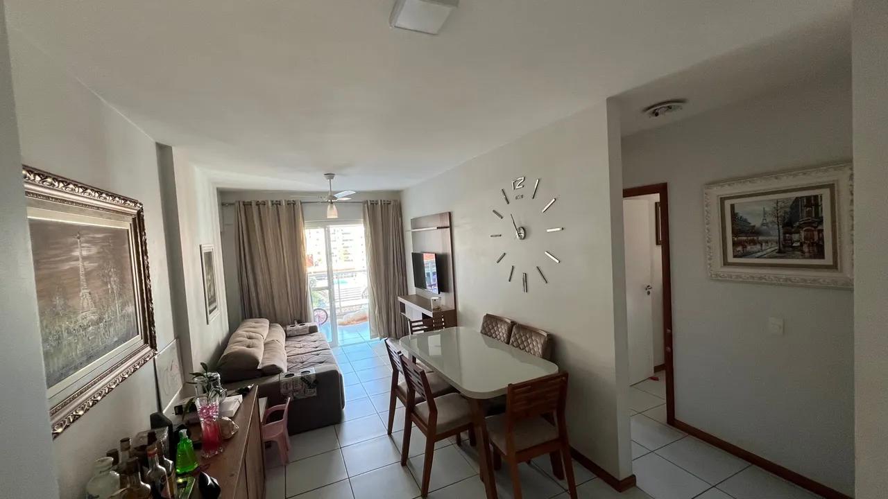 Apartamento à venda com 2 quartos, 75m² - Foto 2