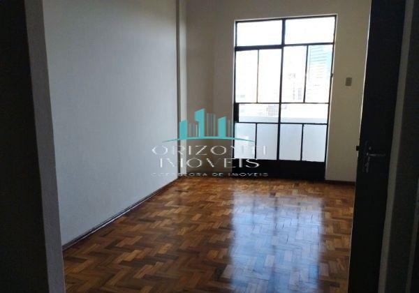 Apartamento à venda com 3 quartos - Foto 3