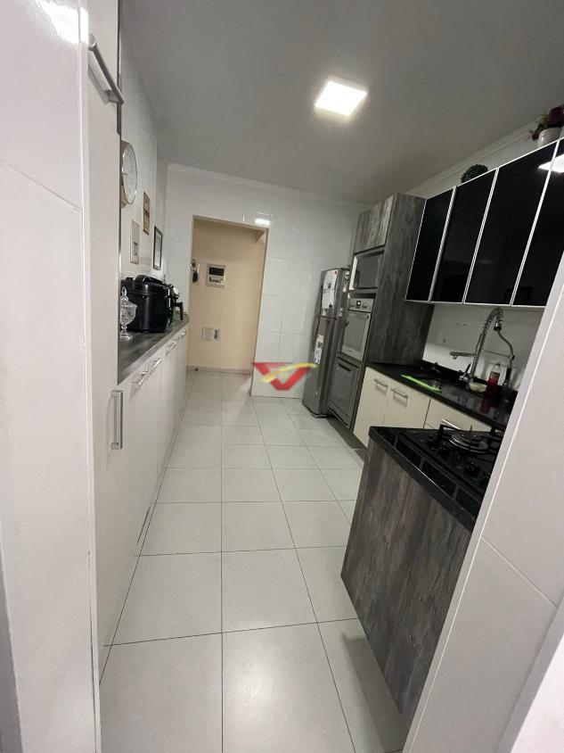 Apartamento à venda com 3 quartos - Foto 12