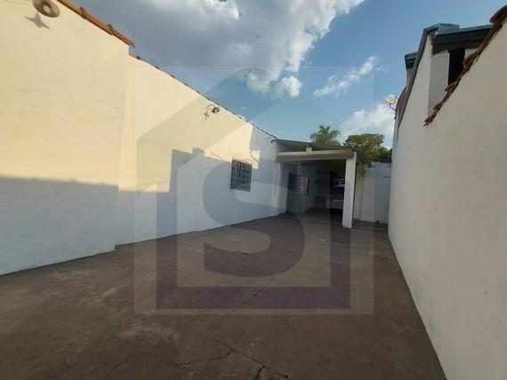 Casa para alugar com 2 quartos, 84m² - Foto 13