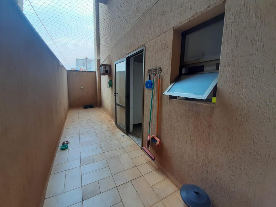 Apartamento à venda com 3 quartos, 124m² - Foto 4